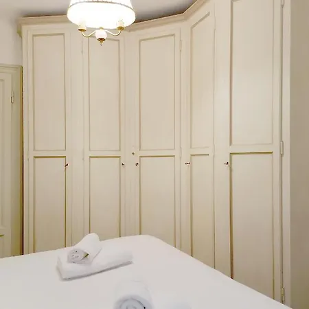 Porta Venezia & Giardini Montanelli Cozy Flat ميلان